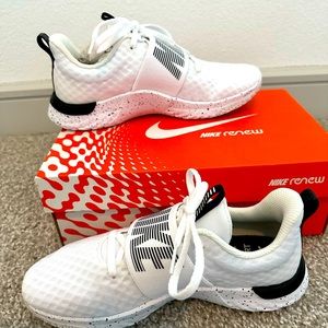 New! Nike Women's WMNS Renew in-Season Tr 9 comes with box!